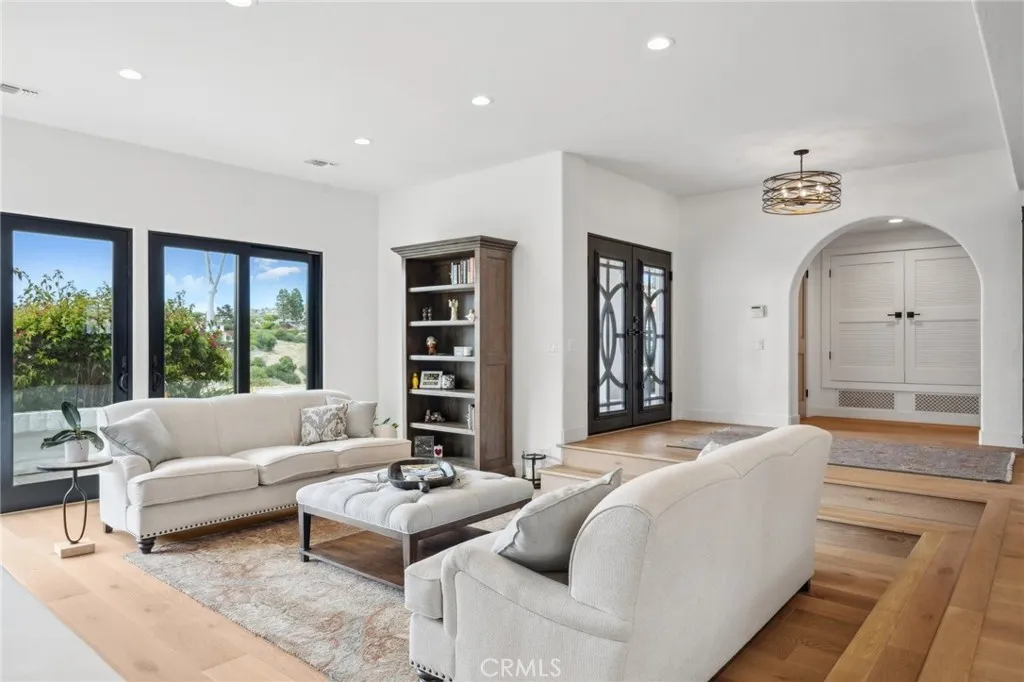 2718 Via Victoria, Palos Verdes Estates, California 90274 home-pic-7