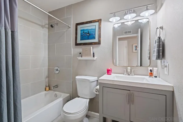 13637 Los Olivos Ave, Poway, California 92064