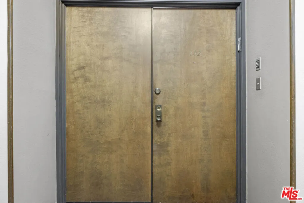 8642 Gregory Way 102, Los Angeles, California 90035 home-pic-27