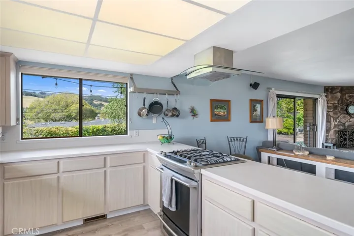 6058 Joan Place, San Luis Obispo, California 93401