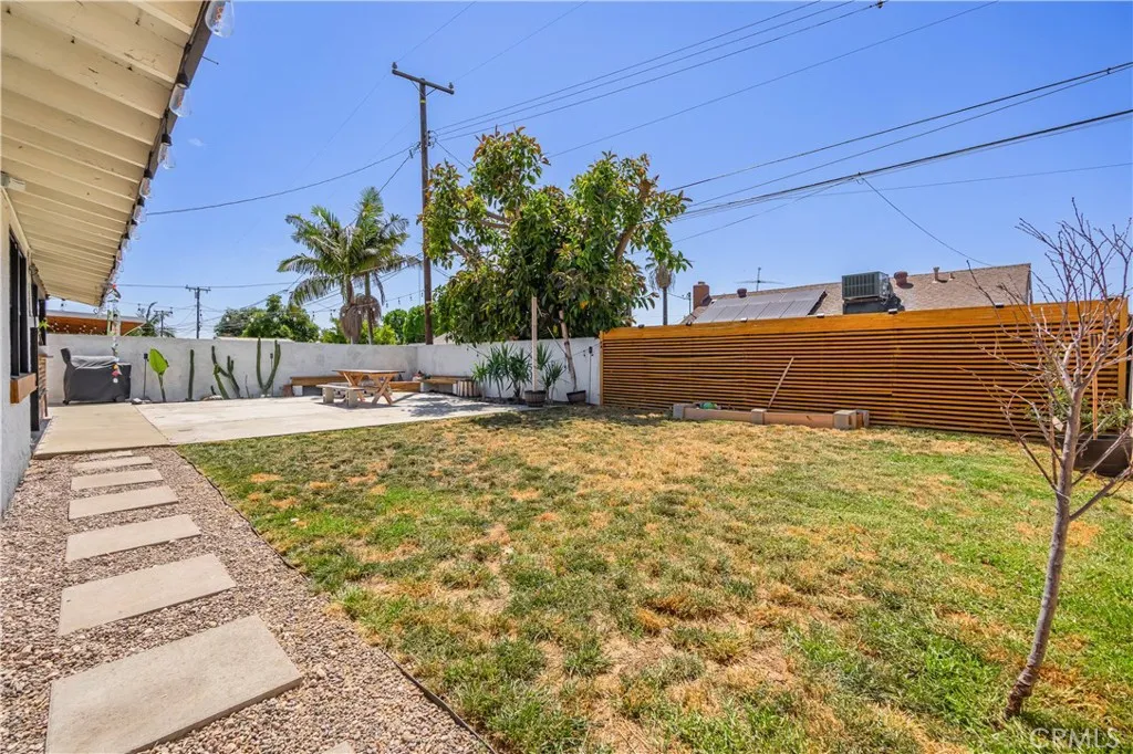 9551 Barkerville Avenue, Whittier, California 90605 home-pic-31