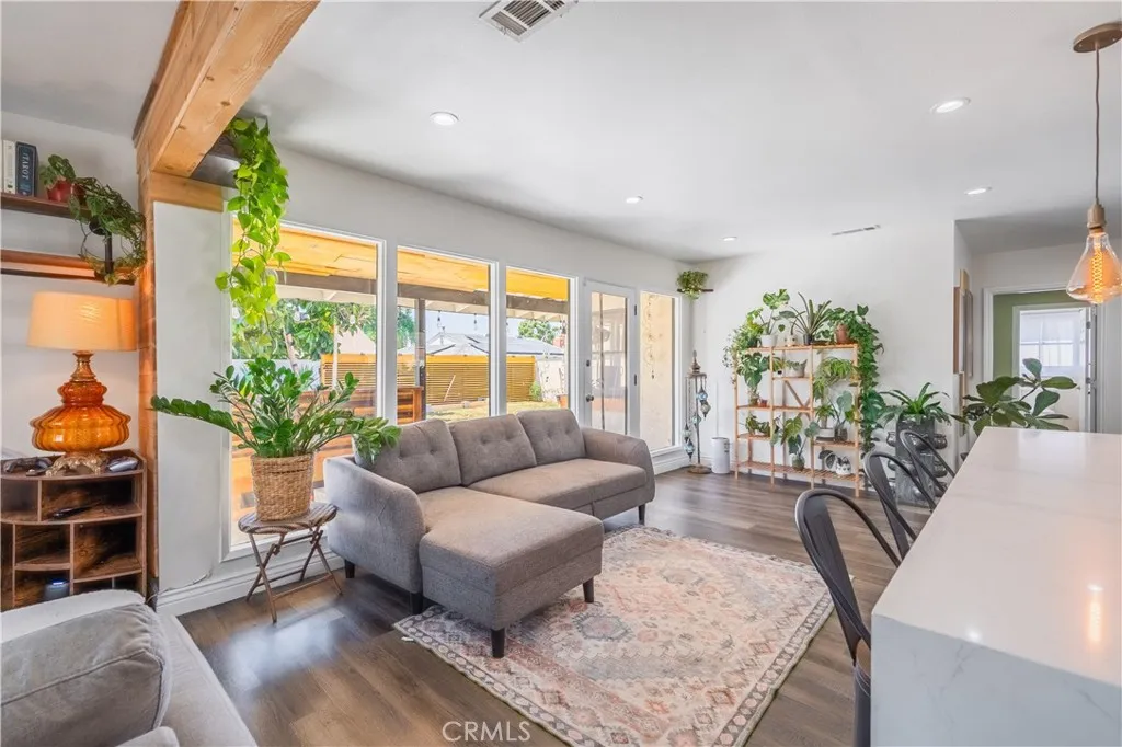 9551 Barkerville Avenue, Whittier, California 90605 home-pic-19