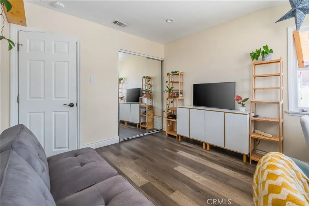 9551 Barkerville Avenue, Whittier, California 90605 home-pic-22