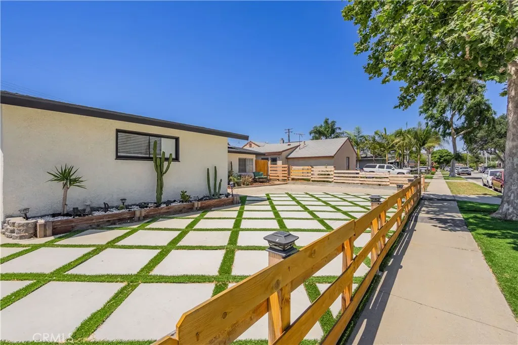 9551 Barkerville Avenue, Whittier, California 90605 home-pic-2