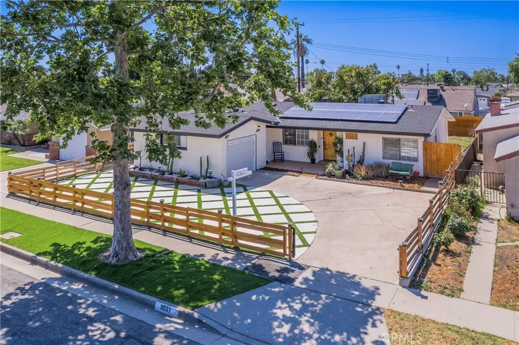 9551 Barkerville Avenue, Whittier, California 90605 home-pic-0