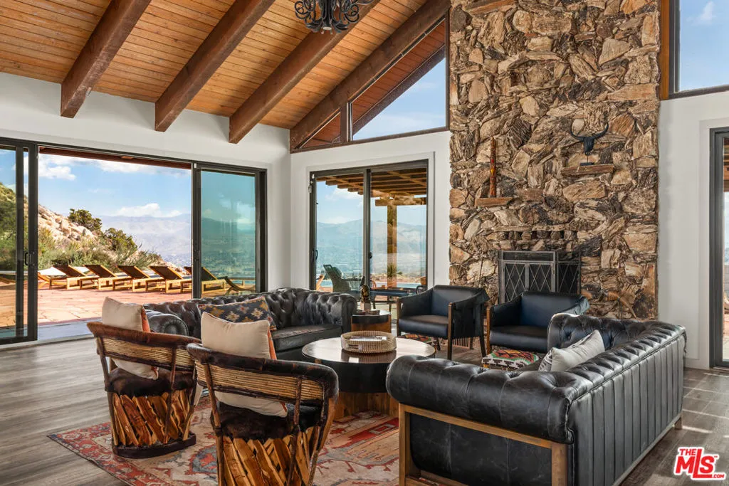 57387 San Juan Road, Yucca Valley, California 92284 home-pic-4