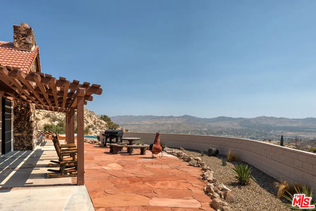57387 San Juan Road, Yucca Valley, California 92284 home-pic-30
