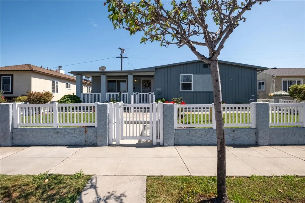 2736 Artesia Blvd., Torrance, California 90504 home-pic-1