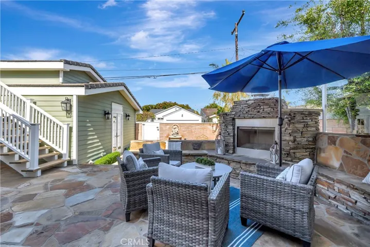 1822 Pine Street, Huntington Beach, California 92648