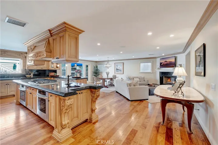 1822 Pine Street, Huntington Beach, California 92648