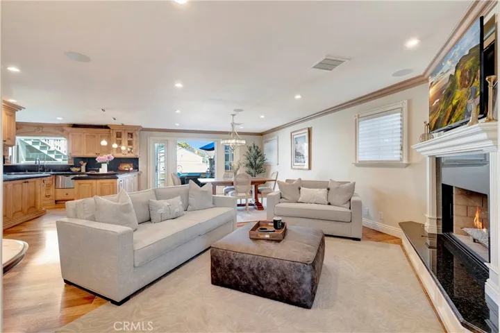 1822 Pine Street, Huntington Beach, California 92648