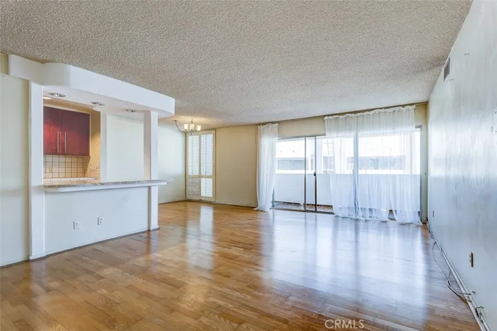 5454 Zelzah Avenue 215, Encino, California 91316