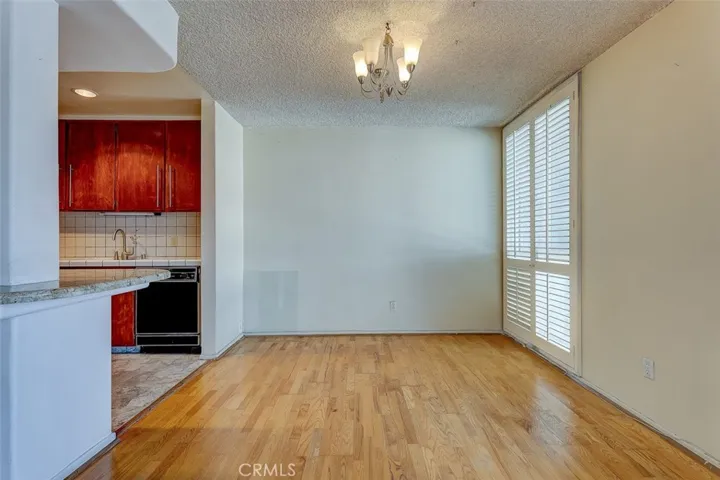 5454 Zelzah Avenue 215, Encino, California 91316