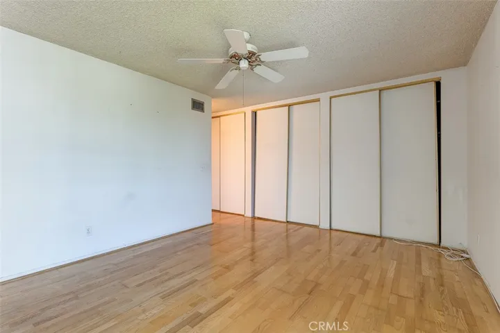 5454 Zelzah Avenue 215, Encino, California 91316
