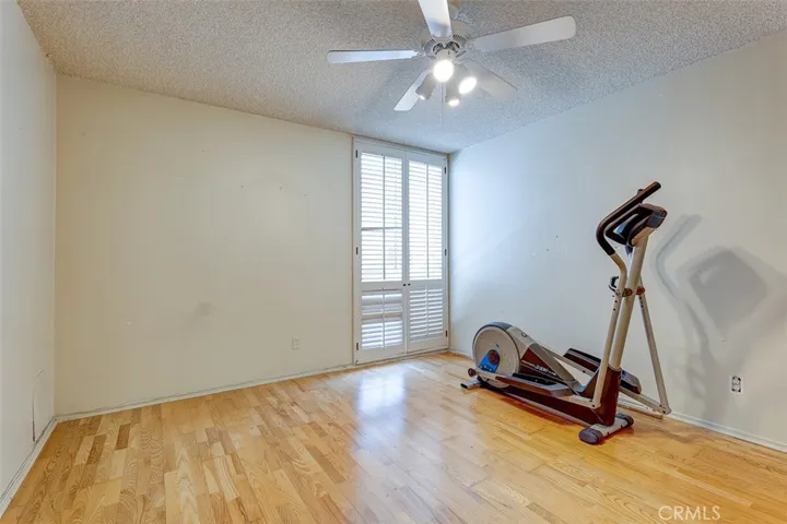 5454 Zelzah Avenue 215, Encino, California 91316