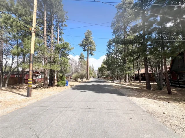 464 Los Angeles Avenue, Sugarloaf, California 92386