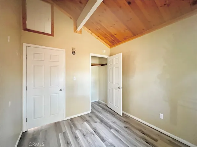464 Los Angeles Avenue, Sugarloaf, California 92386