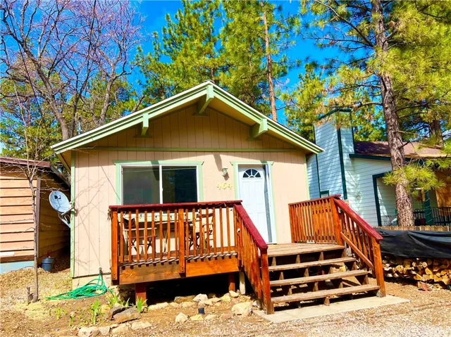 464 Los Angeles Avenue, Sugarloaf, California 92386