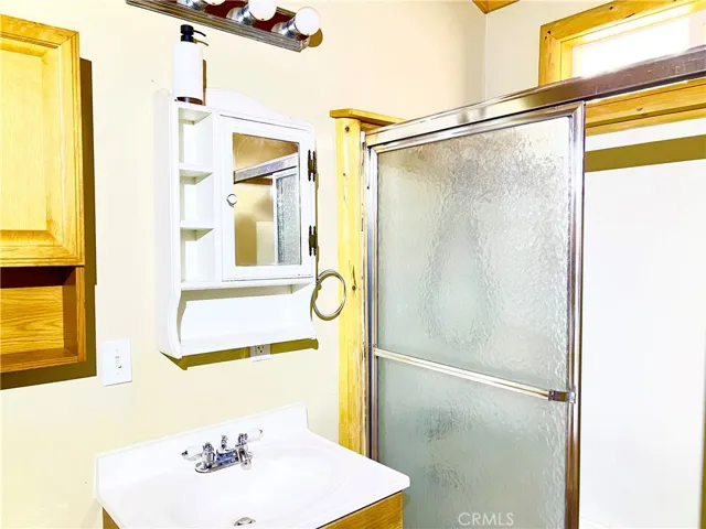 464 Los Angeles Avenue, Sugarloaf, California 92386