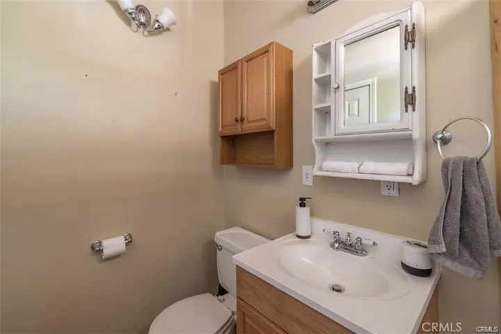 464 Los Angeles Avenue, Sugarloaf, California 92386
