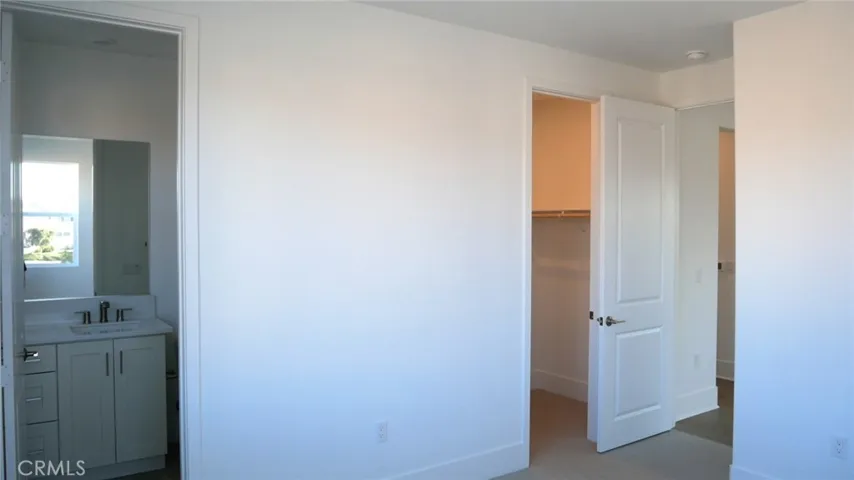 Upstairs Bedroom #4