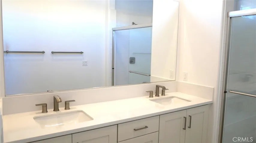 Downstairs Ensuite Bathroom
