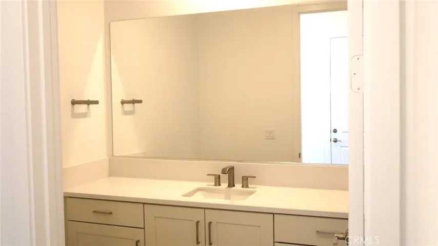 Powder Room 1st Floor