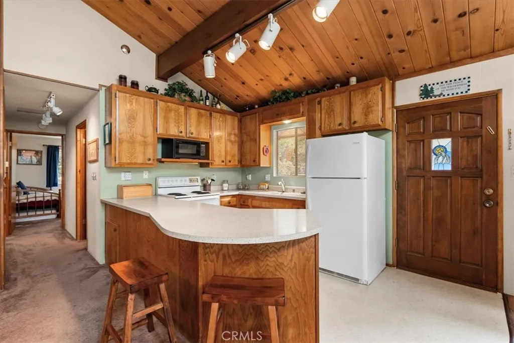 26823 Crestview Drive, Idyllwild, California 92549 home-pic-4