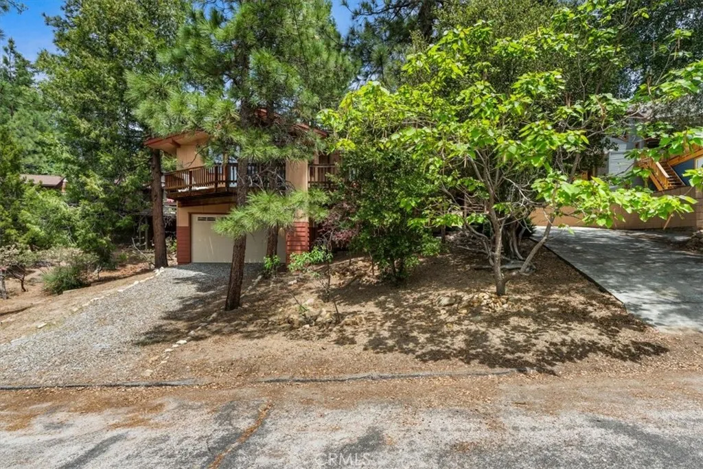 26823 Crestview Drive, Idyllwild, California 92549 home-pic-2