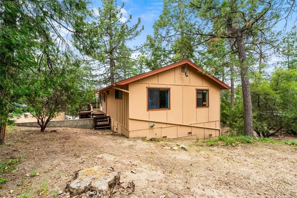26823 Crestview Drive, Idyllwild, California 92549 home-pic-20