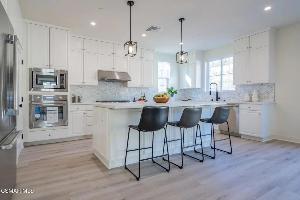 4679 Summit Avenue, Simi Valley, California 93063 home-pic-26