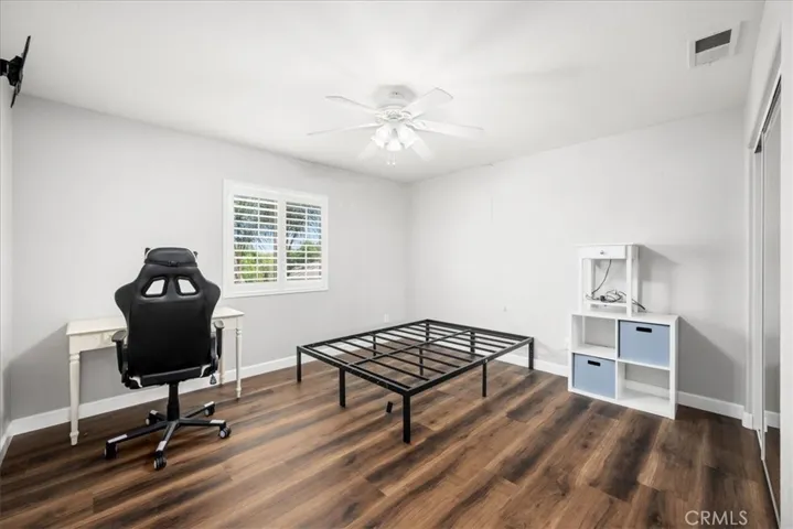 upstairs bedroom #2