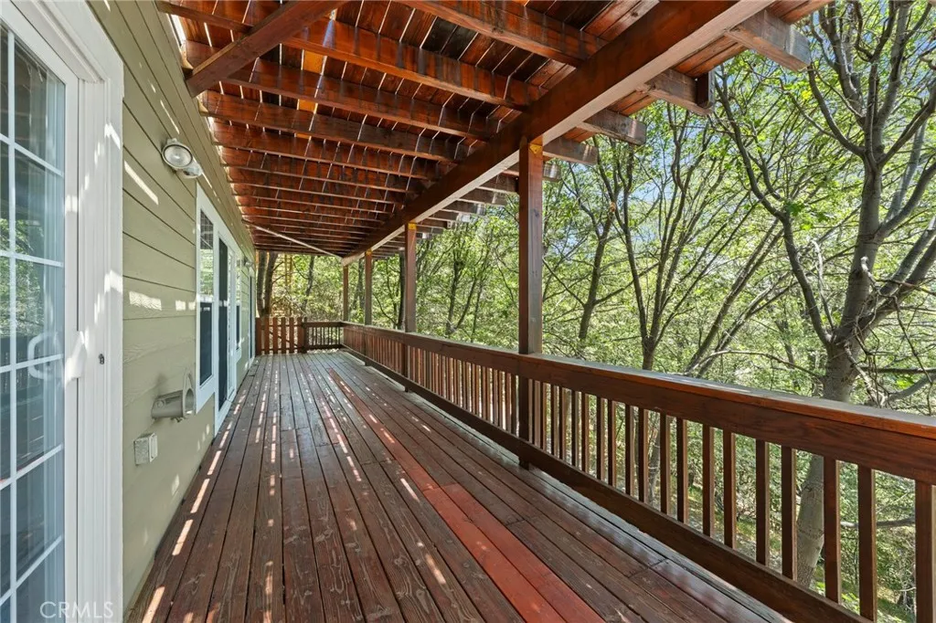 765 Del Norte Lane, Lake Arrowhead, California 92352 home-pic-35