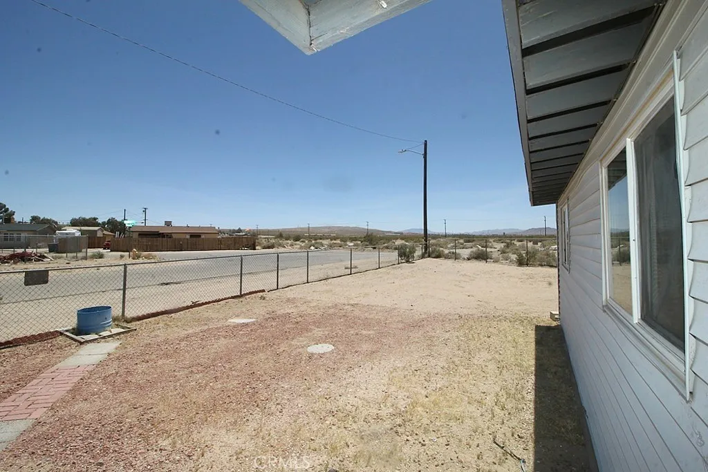 34150 Woods Avenue, Barstow, California 92311 home-pic-23