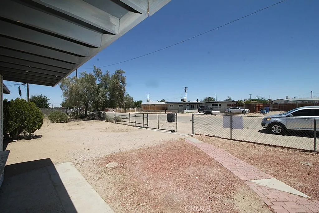 34150 Woods Avenue, Barstow, California 92311 home-pic-24