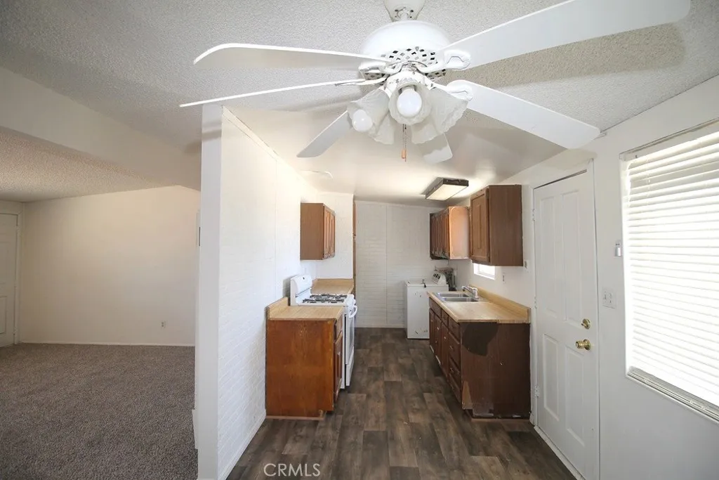 34150 Woods Avenue, Barstow, California 92311 home-pic-13