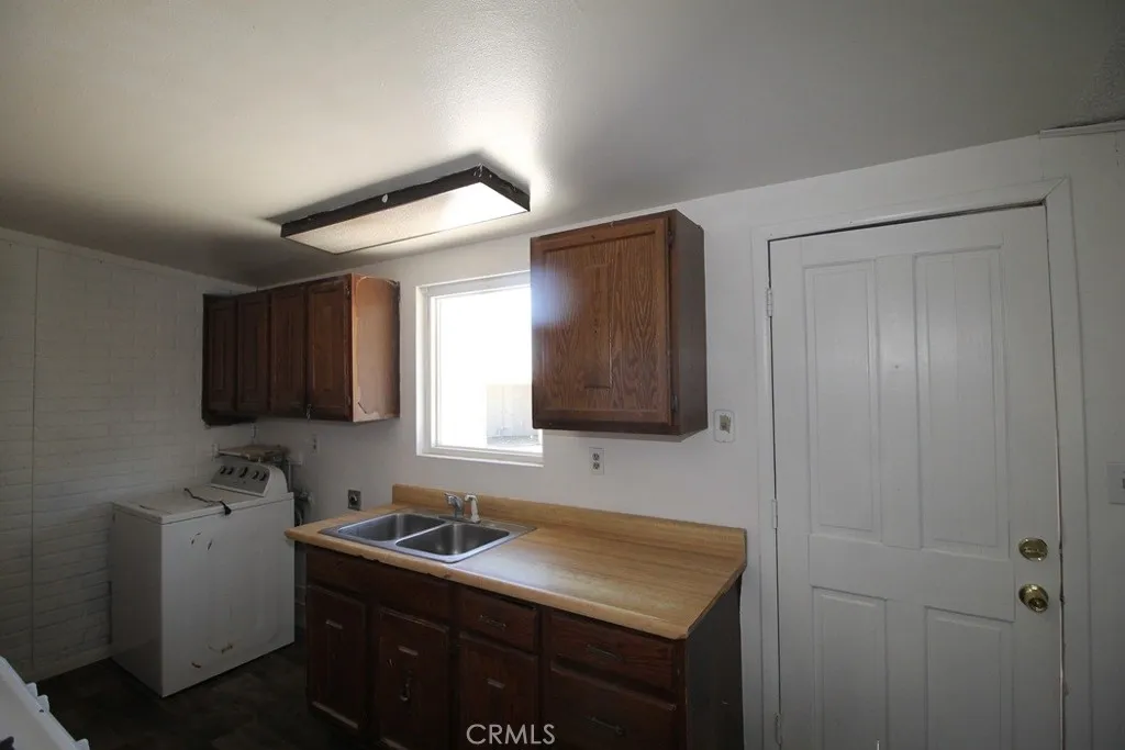 34150 Woods Avenue, Barstow, California 92311 home-pic-15