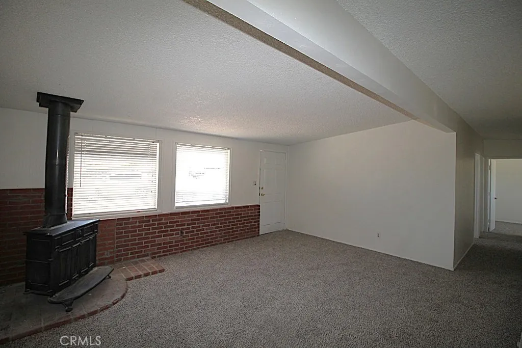 34150 Woods Avenue, Barstow, California 92311 home-pic-11