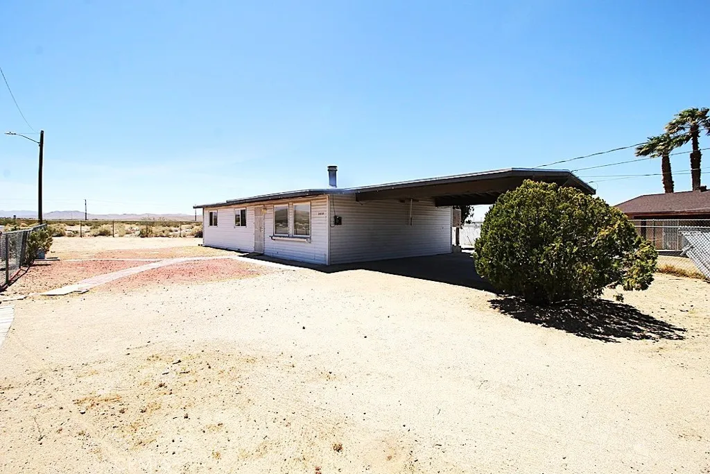 34150 Woods Avenue, Barstow, California 92311 home-pic-1