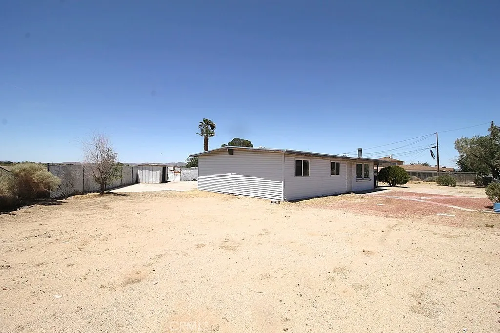 34150 Woods Avenue, Barstow, California 92311 home-pic-4