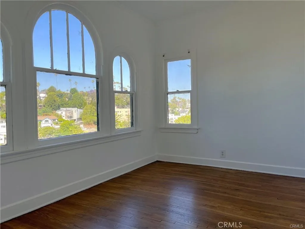3201 Hamilton Way, Los Angeles, California 90026 home-pic-4
