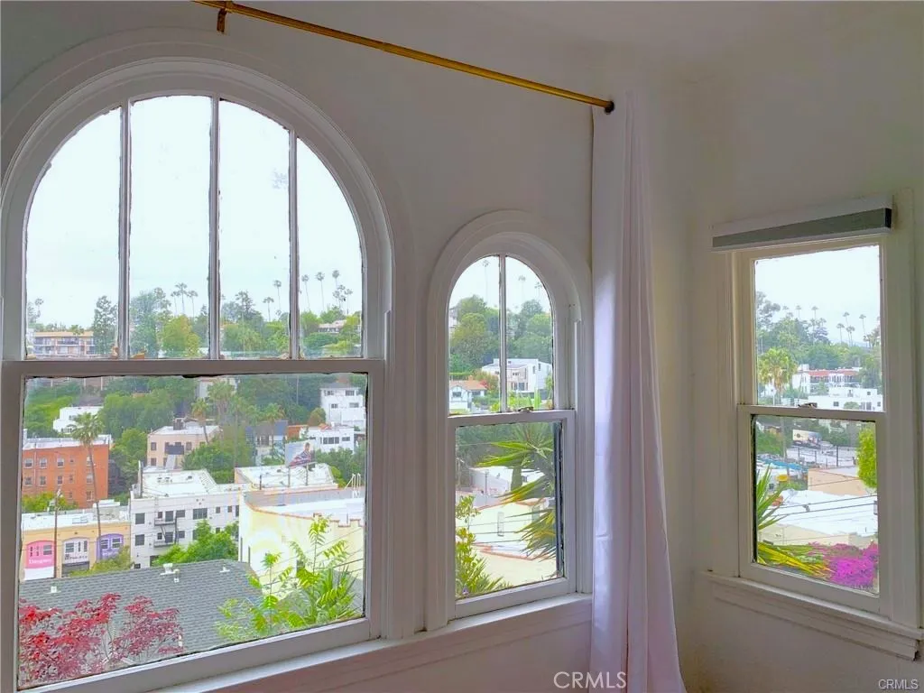 3201 Hamilton Way, Los Angeles, California 90026 home-pic-16