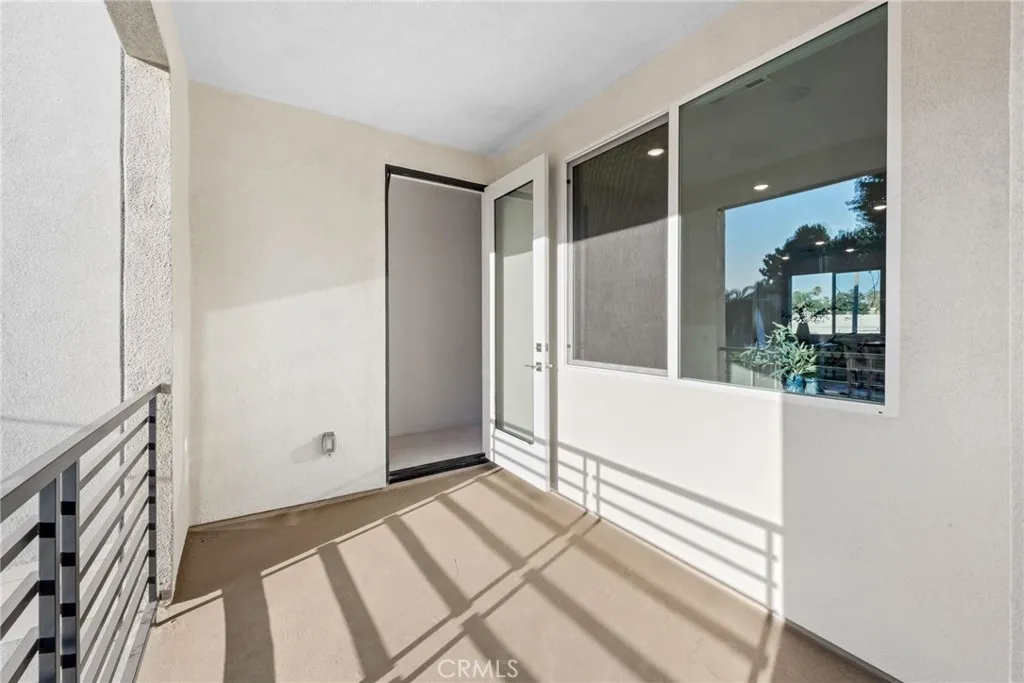 1106 Santo Antonio Drive, Colton, California 92324 home-pic-22