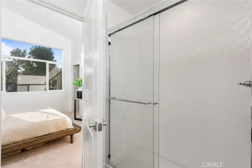 1106 Santo Antonio Drive, Colton, California 92324 home-pic-33
