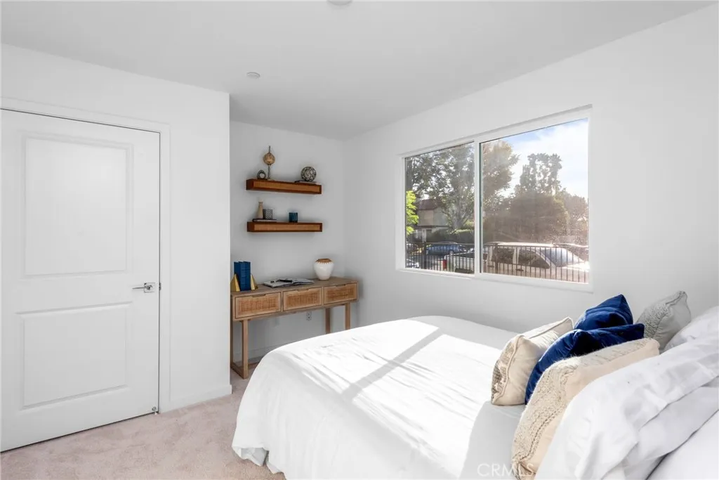 1106 Santo Antonio Drive, Colton, California 92324 home-pic-3