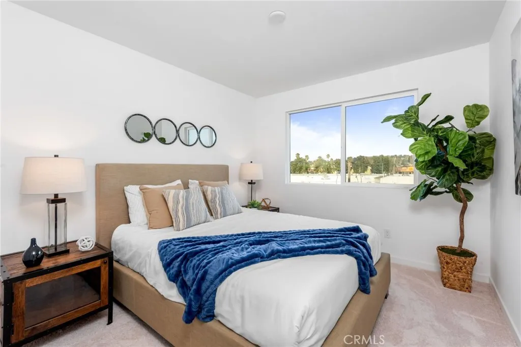 1106 Santo Antonio Drive, Colton, California 92324 home-pic-41