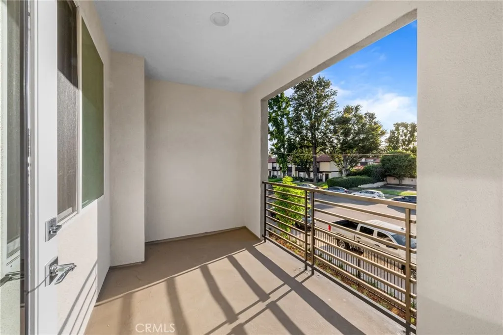 1106 Santo Antonio Drive, Colton, California 92324 home-pic-21