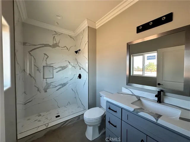 21928 Sioux Road, Apple Valley, California 92308