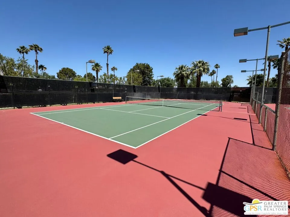 1533 N Sunflower Court, Palm Springs, California 92262 home-pic-1
