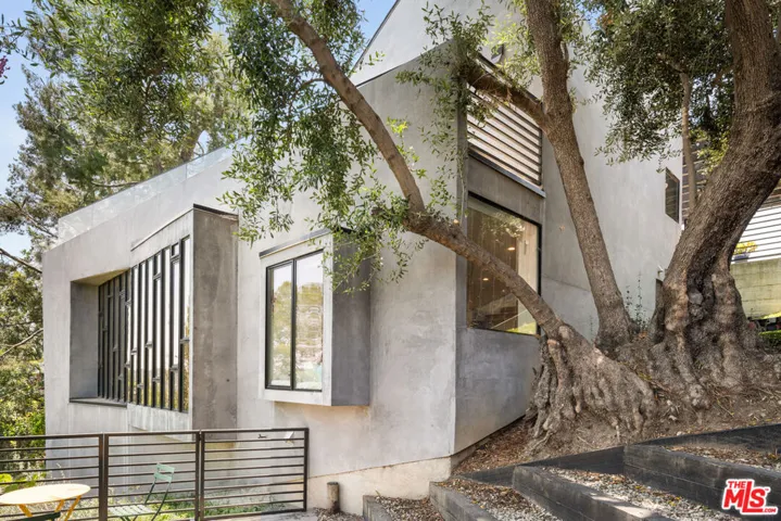 485 Canyon Vista Drive, Los Angeles, California 90065